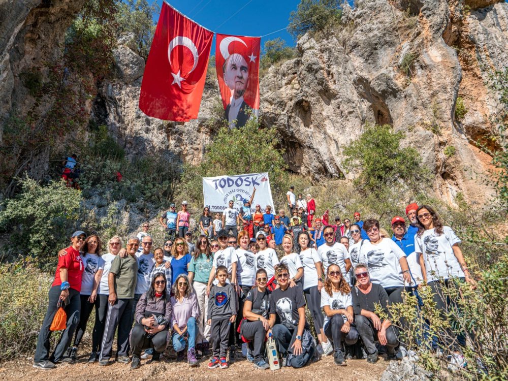 TODOSK 22. ULUSAL KAYA TIRMANIŞ ŞENLİĞİ 29 EKİM CUMHURİYET BAYRAMI VE ULU ÖNDER ATATÜRK&#38;#39;Ü ANMA TIRMANIŞI